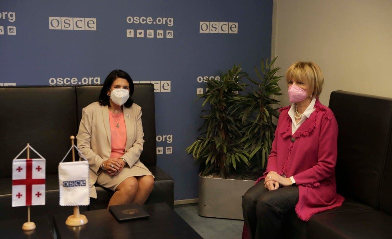 Frontnews image description