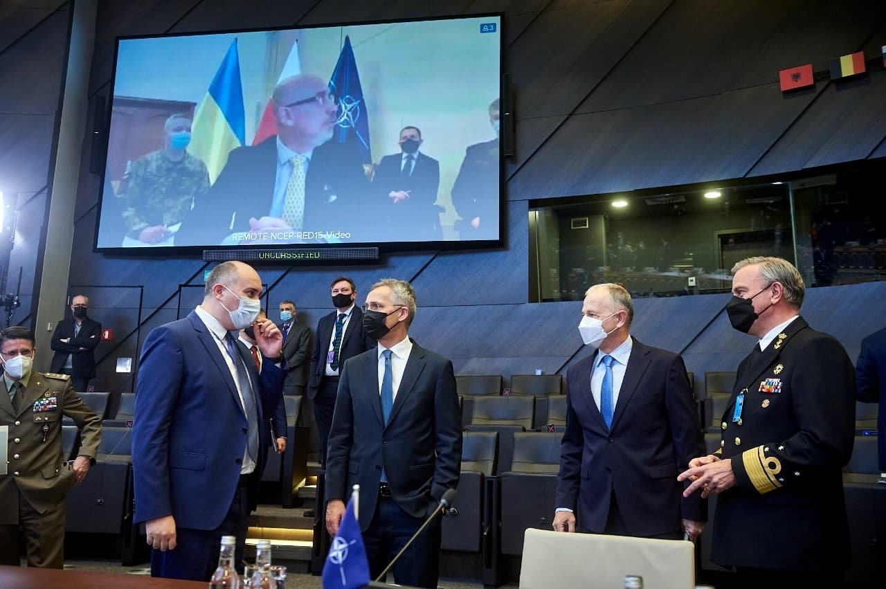 Frontnews image description