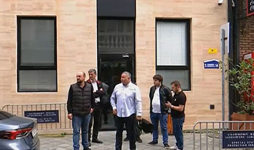 Frontnews image description