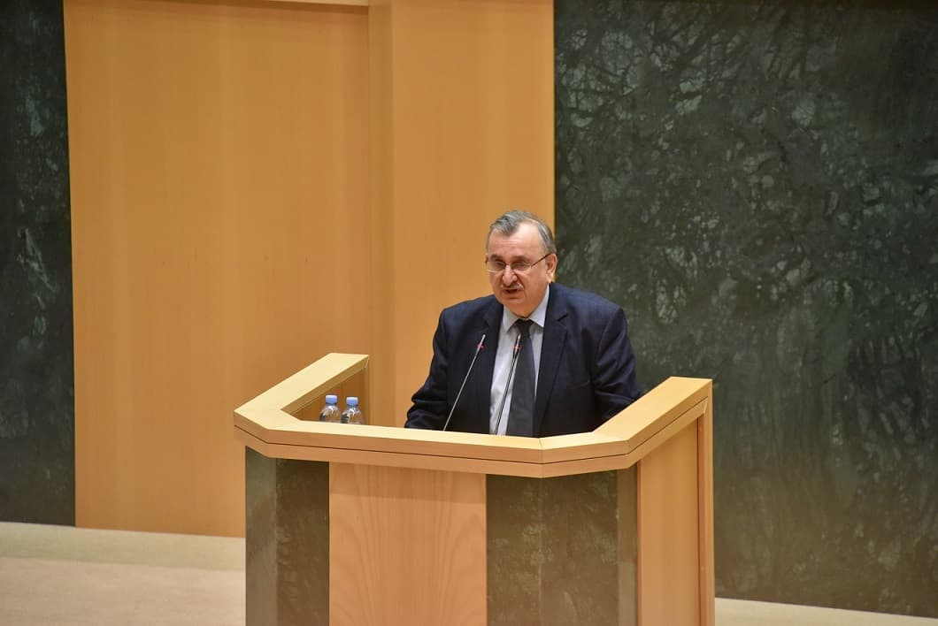 რომან გოცირიძე – ახლა კანცელარიის წინ სკვერის მშენებლობა ამოიღეს სამიზნედ, თუ კეთდება, რა არის ცუდი?