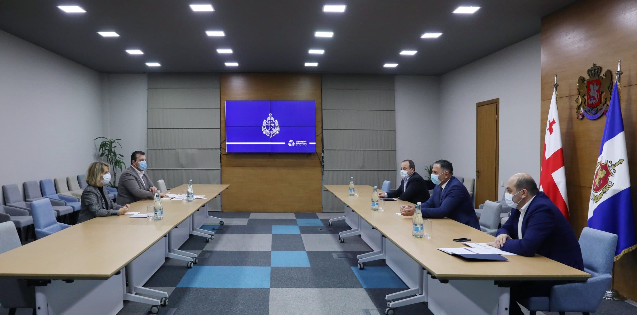 Frontnews image description