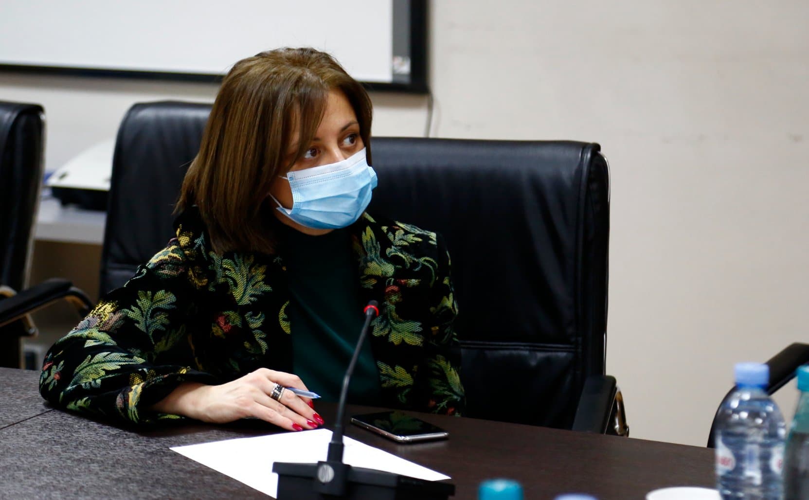 Frontnews image description