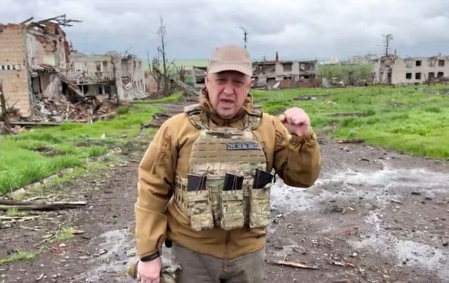 პრიგოჟინი – ვაცნობიერებთ მთელ პასუხისმგებლობას, რომ ერთ-ერთი მხრიდან რუსული სისხლი დაიღვრება, ამიტომ უკან ვაბრუნებთ ჩვენს კოლონებს