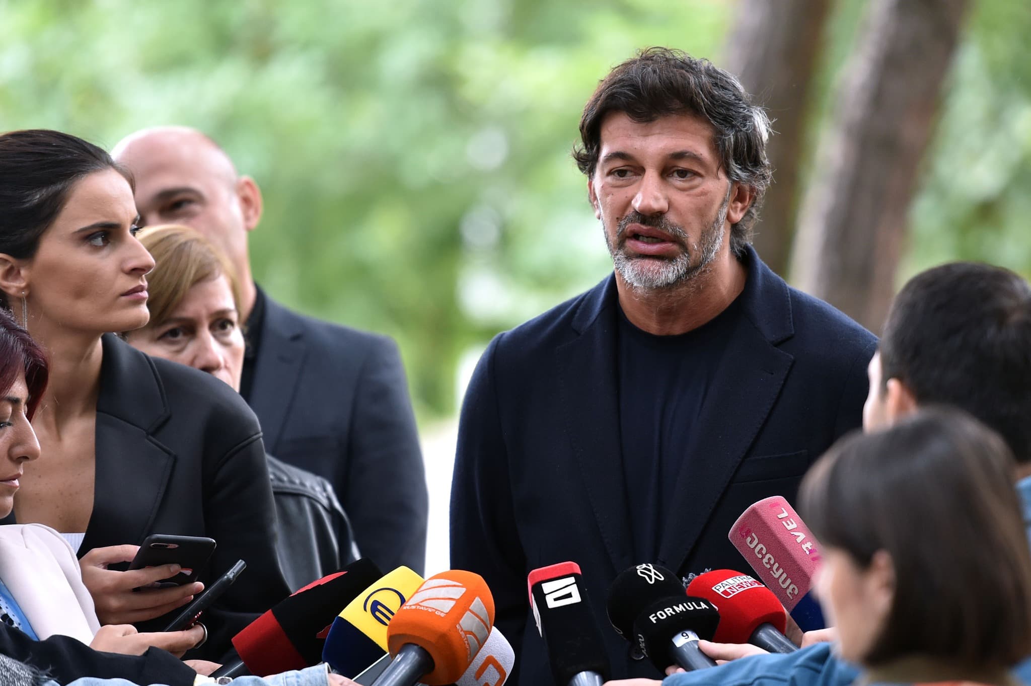 Frontnews image description