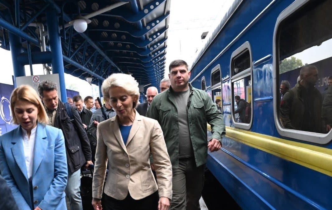 Frontnews image description