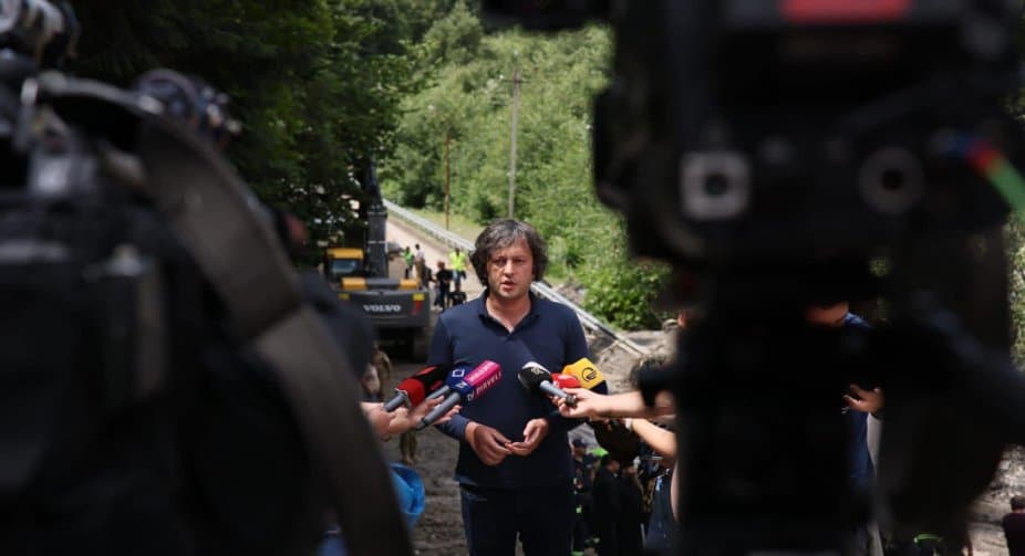 ირაკლი კობახიძე – არც წინა დღეებში და არც იმ დღეს, თუ არ ჩავთვლით უშუალოდ სტიქიის წუთებს, არ დაფიქსირებულა წყლის დონის არც მატება, არც კლება