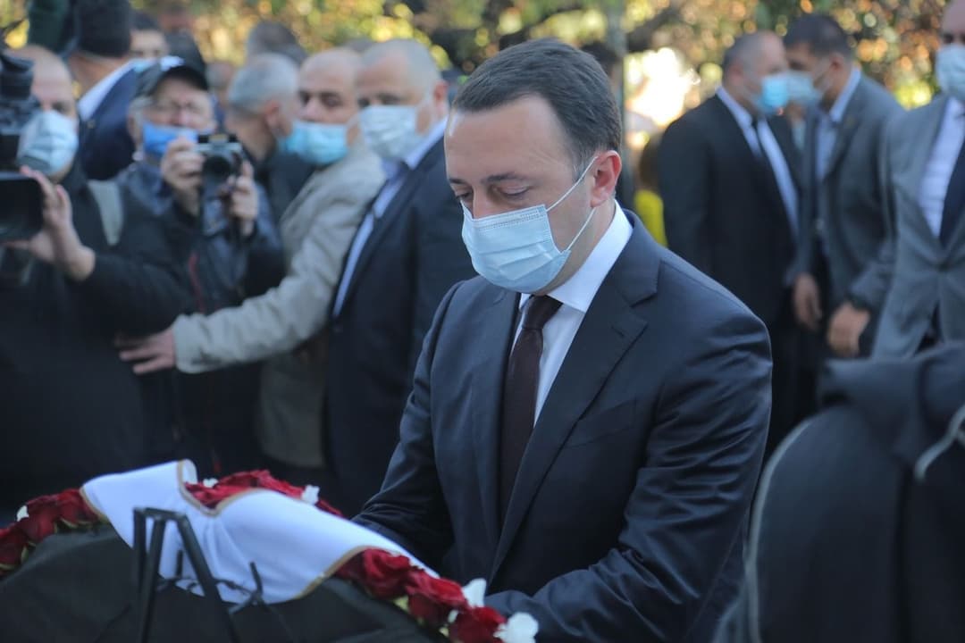 ირაკლი ღარიბაშვილმა საქართველოს ერთიანობისთვის ბრძოლაში დაღუპულ გმირთა მემორიალი გვირგვინით შეამკო
