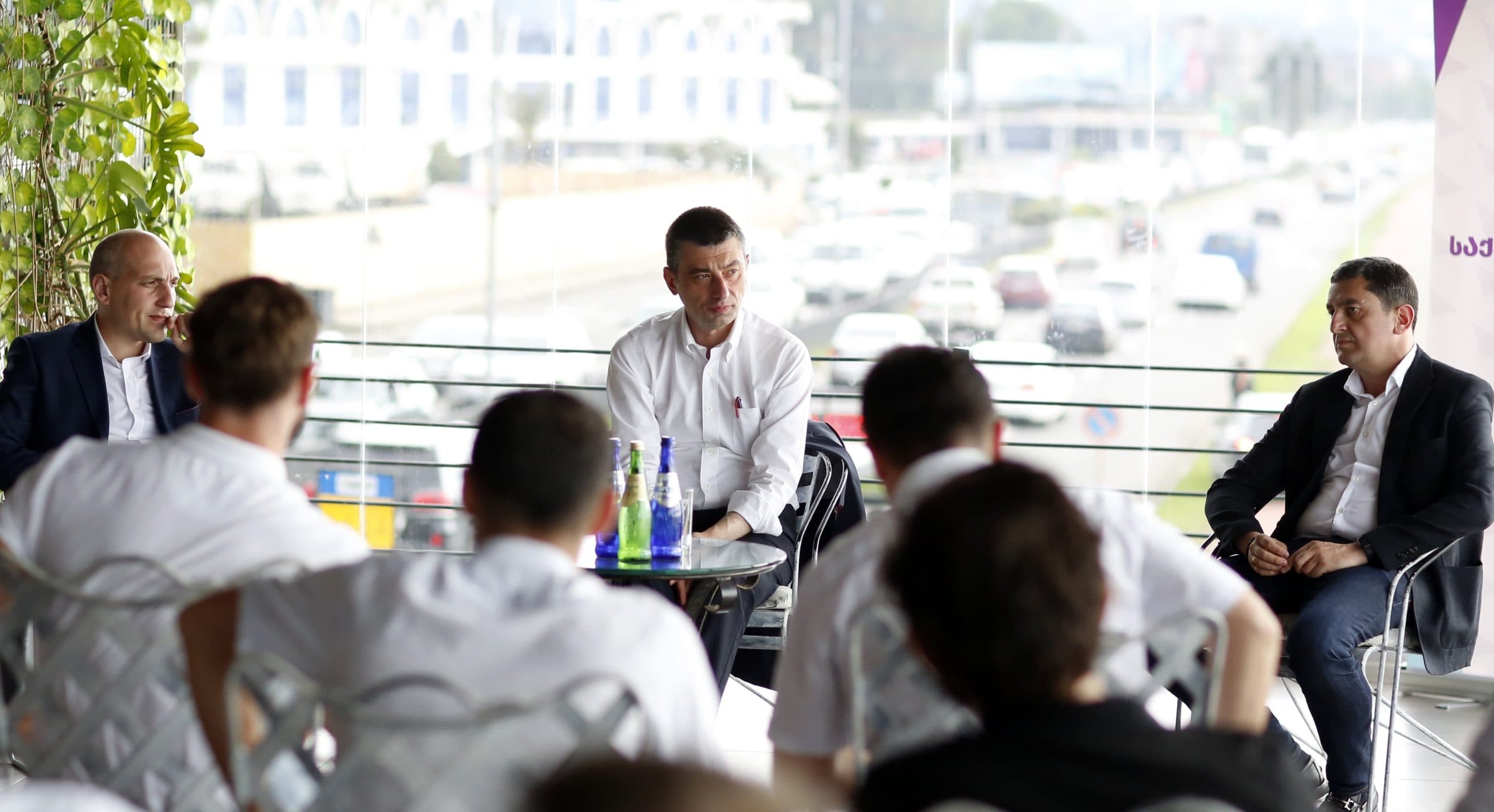 Frontnews image description