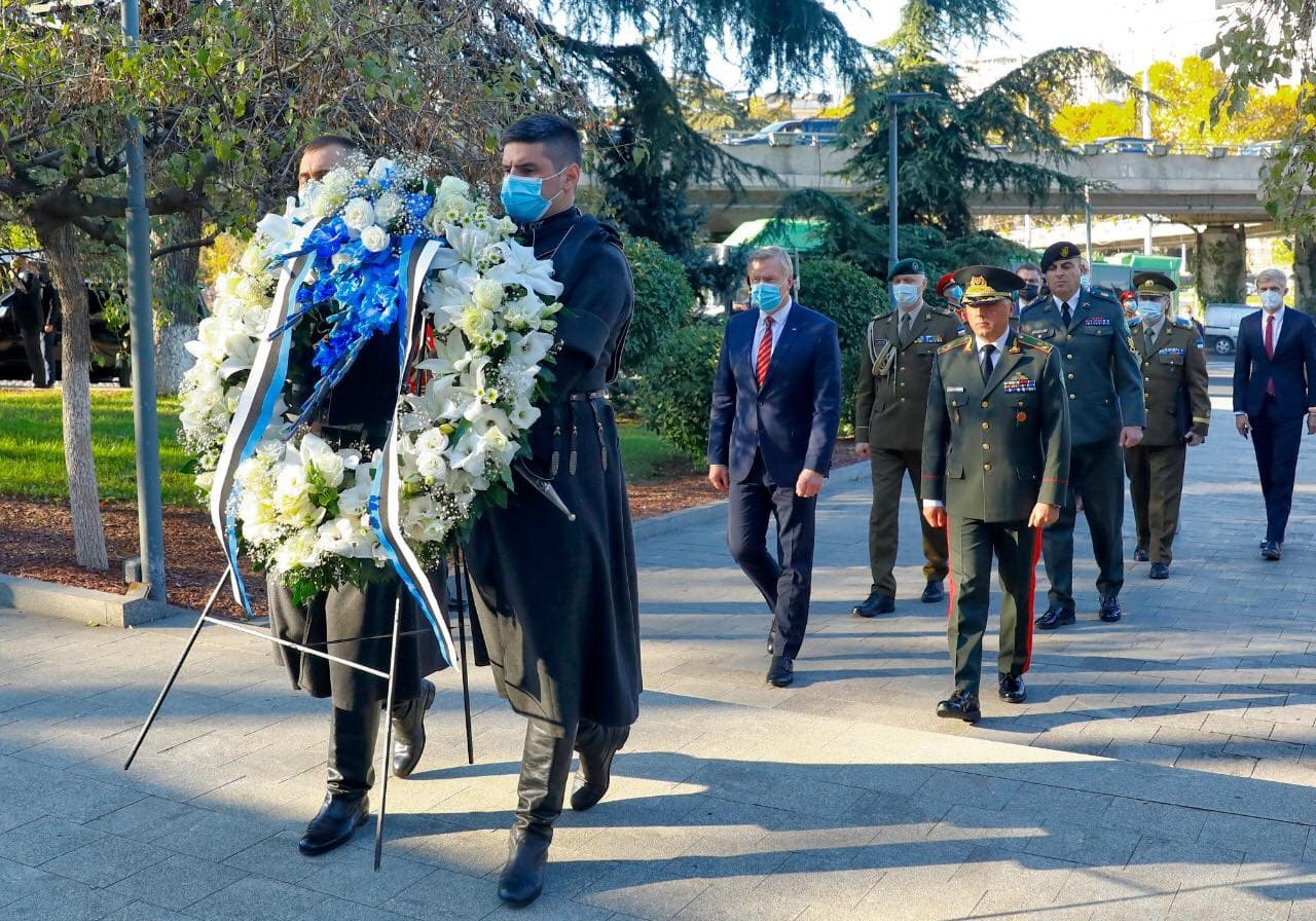 Frontnews image description