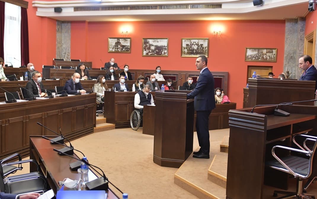 Frontnews image description