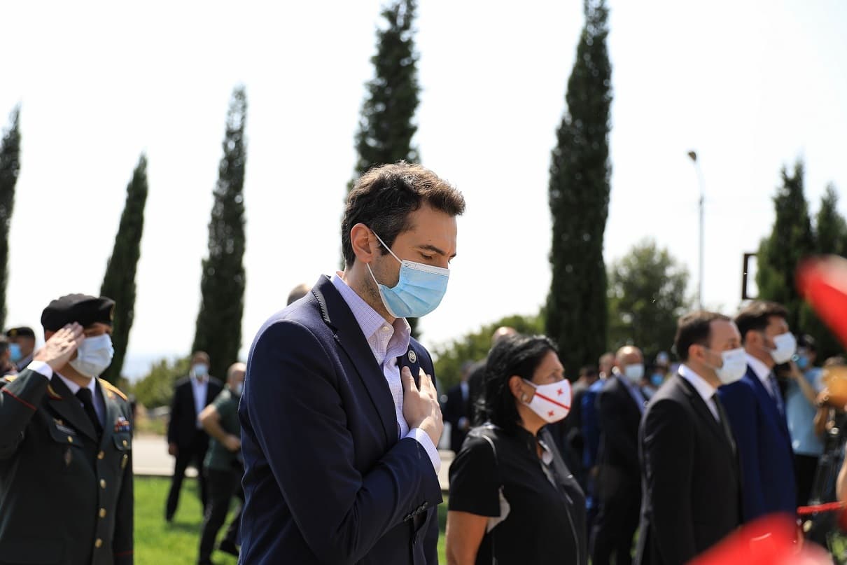 Frontnews image description