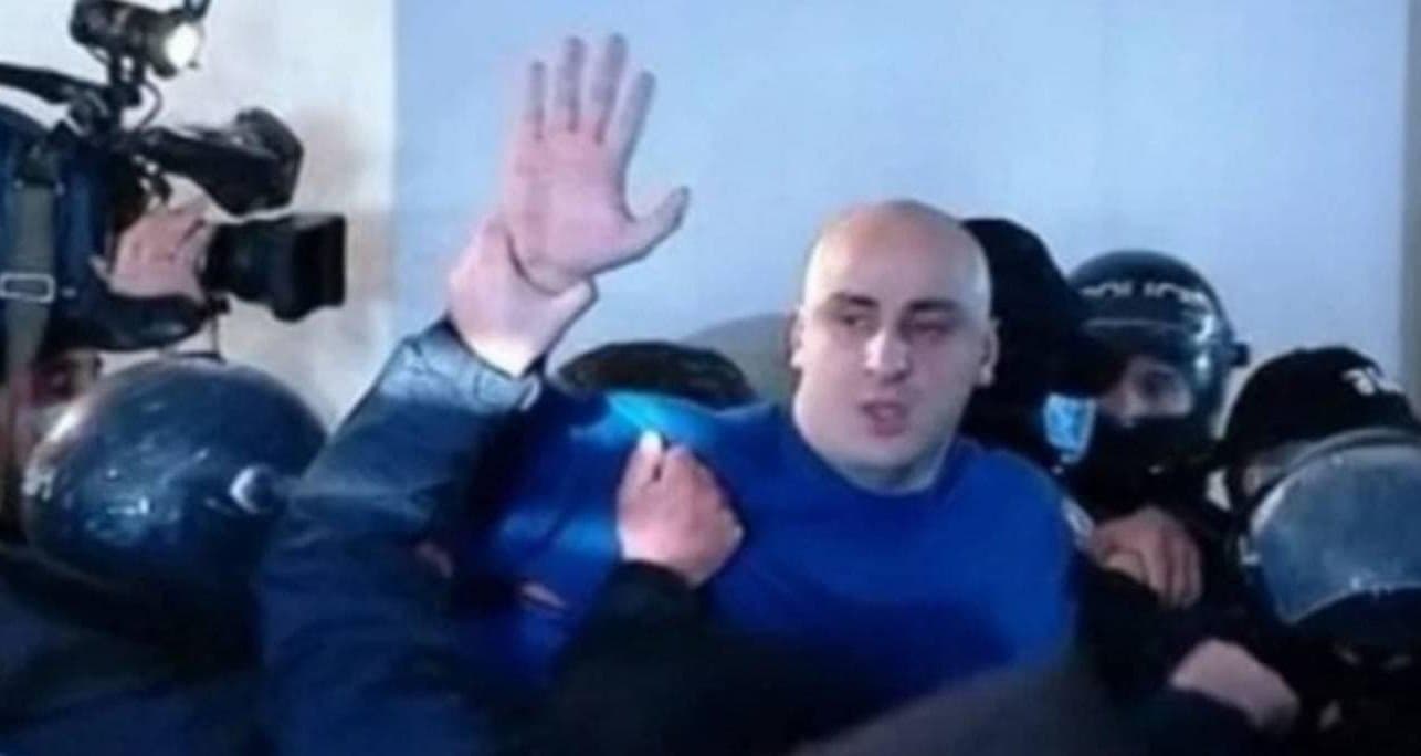 Frontnews image description