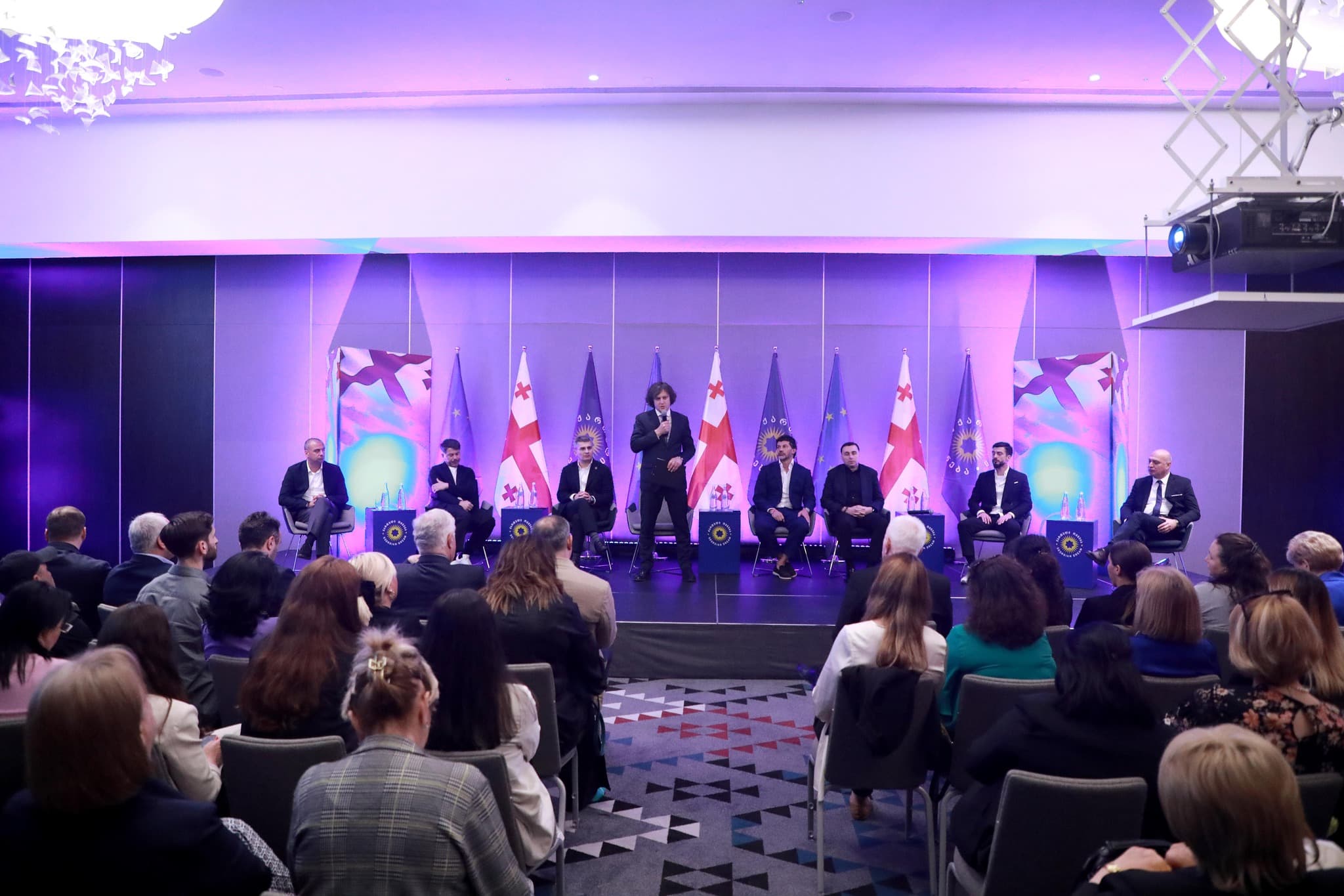 Frontnews image description