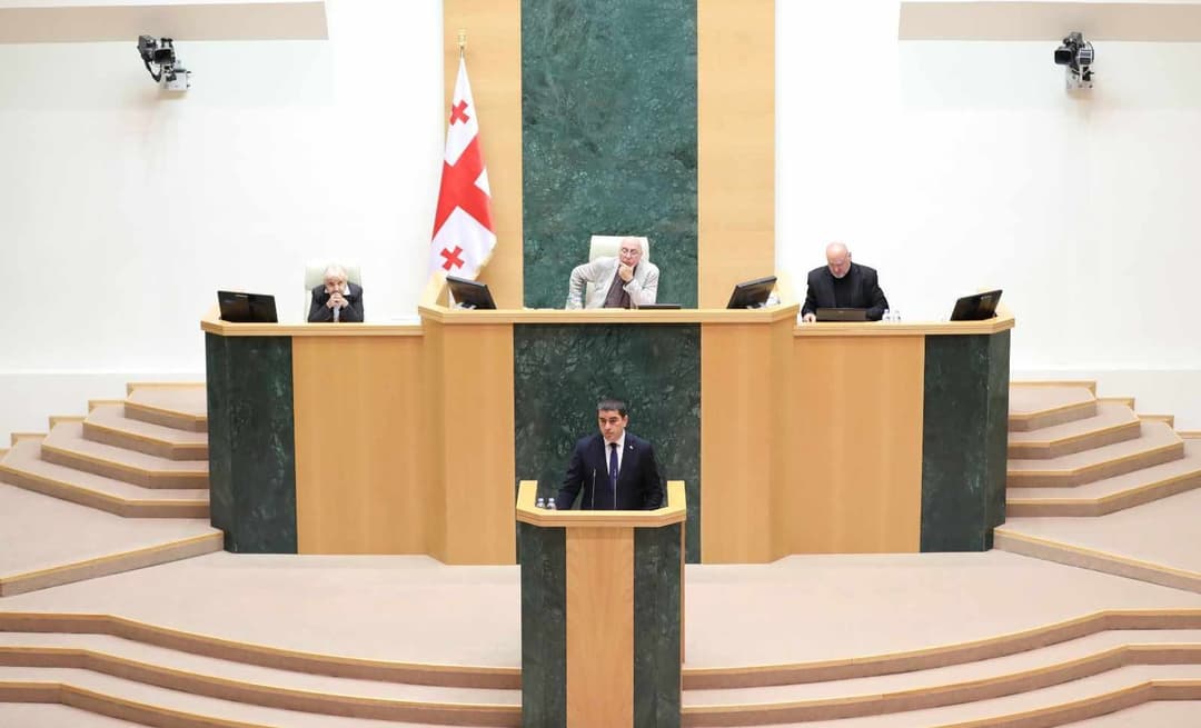 პარლამენტმა პირველი მოსმენით მიიღო რეგლამენტში ცვლილება, რომელიც მომდევნო მოწვევის პარლამენტის წევრების ანაზღაურების ზრდას შეეხება