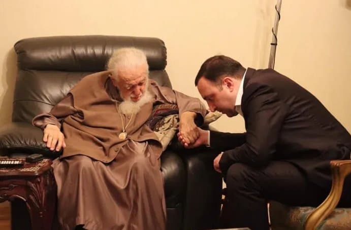 Frontnews image description