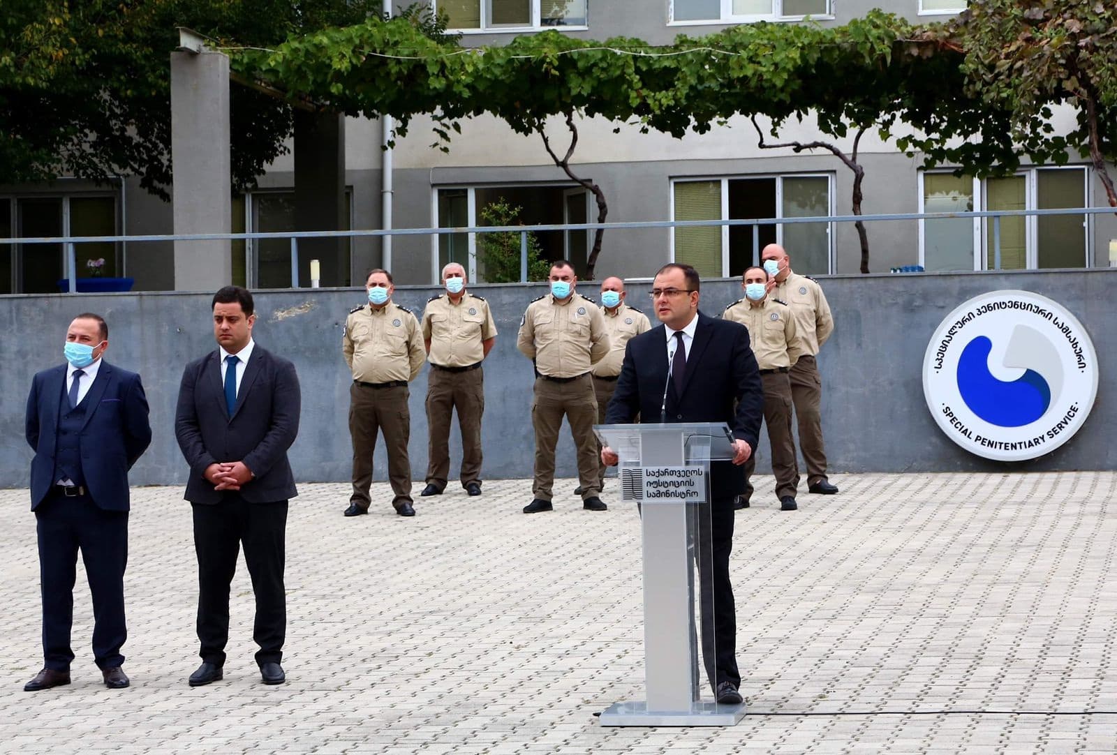 Frontnews image description