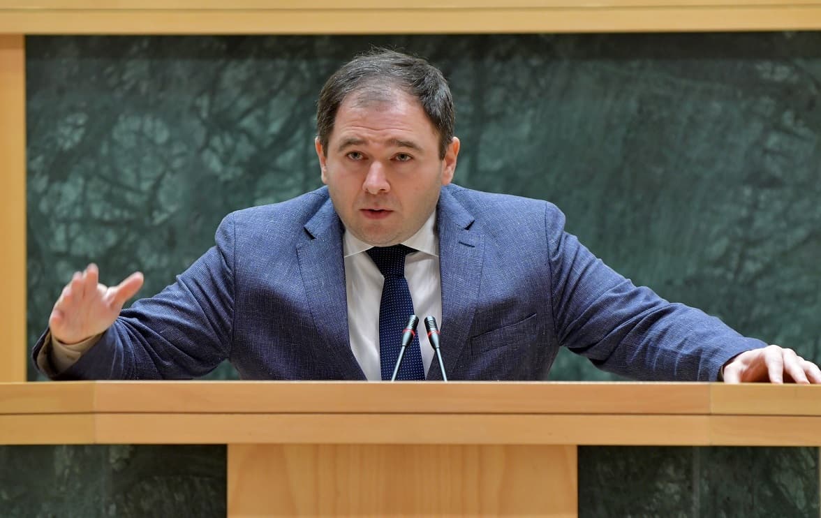 Frontnews image description