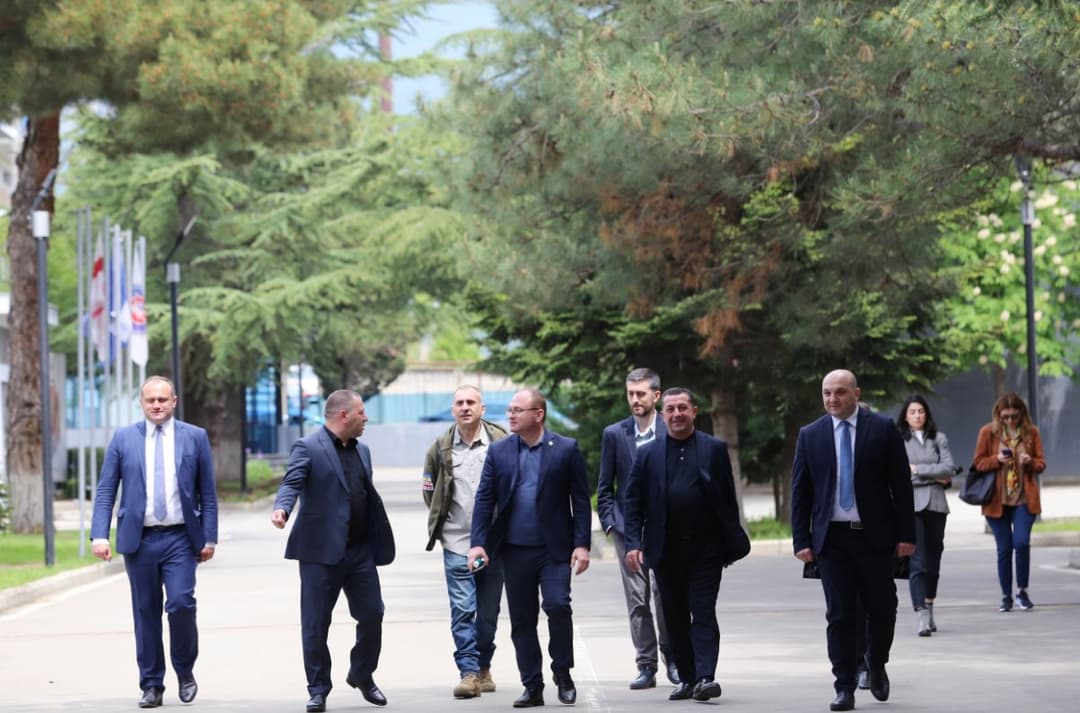 პარლამენტის თავდაცვისა და უშიშროების კომიტეტის წევრებმა შინაგან საქმეთა სამინისტროს აკადემია დაათვალიერეს და სასწავლო პროცესს გაეცნენ