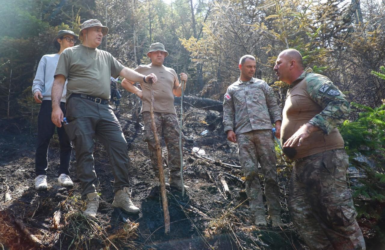 Frontnews image description