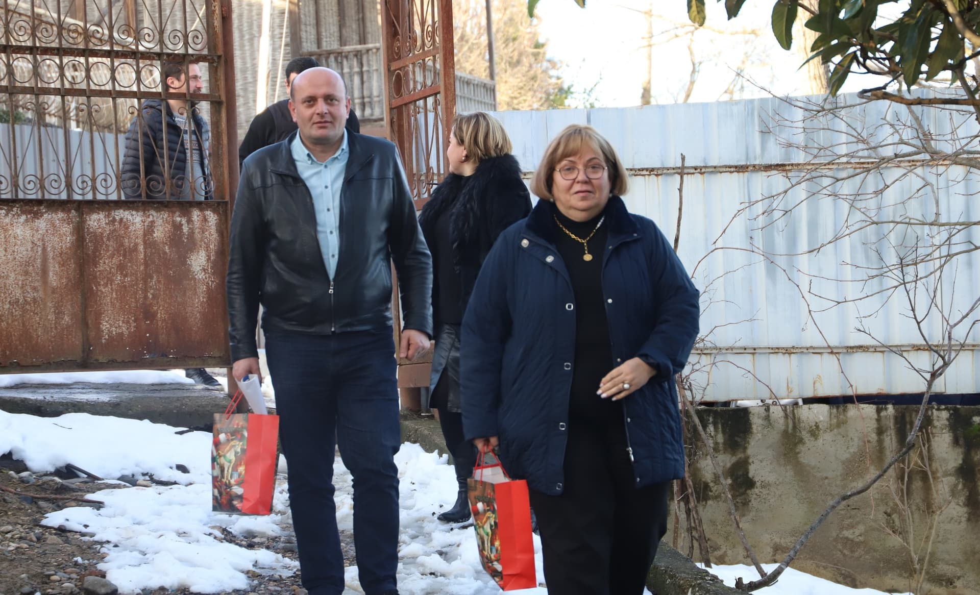 Frontnews image description