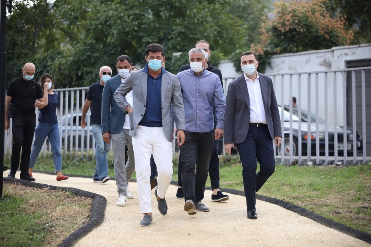 Frontnews image description