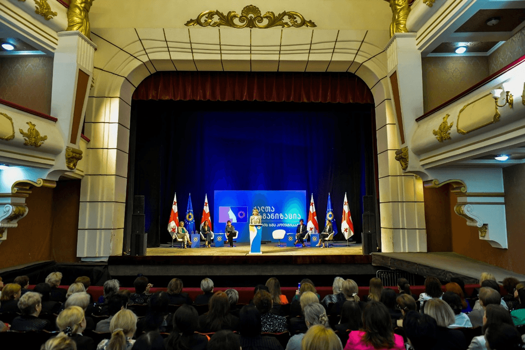 “ქართული ოცნების” ქალთა ორგანიზაციამ ქუთაისსა და ზუგდიდში რეგიონული კონფერენციები გამართა