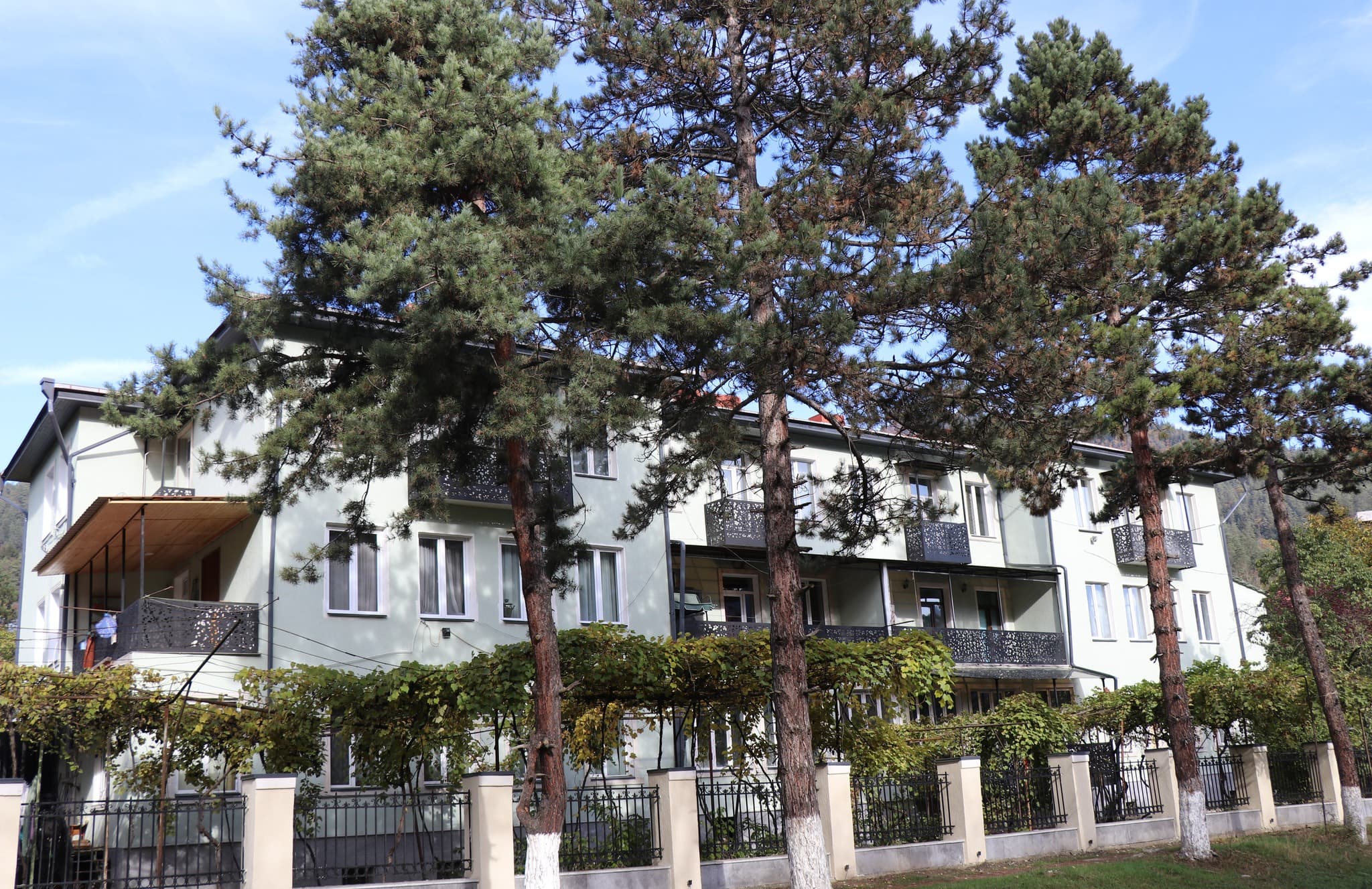 Frontnews image description