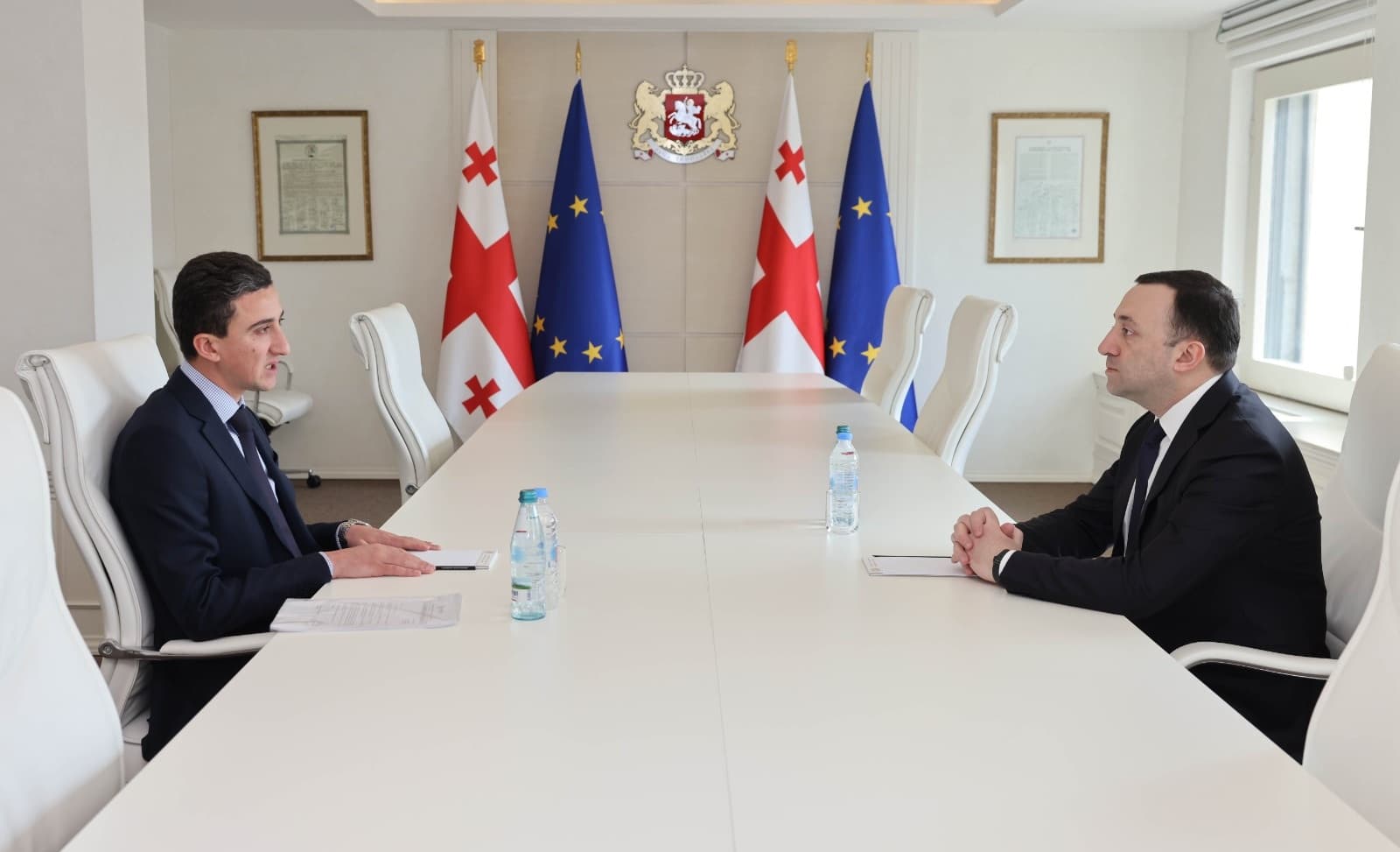 Frontnews image description