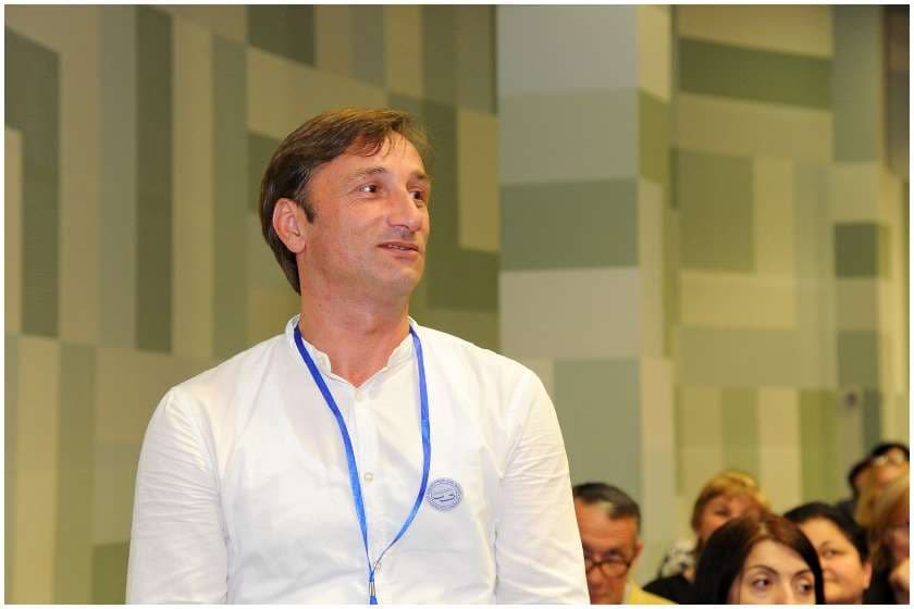 Frontnews image description