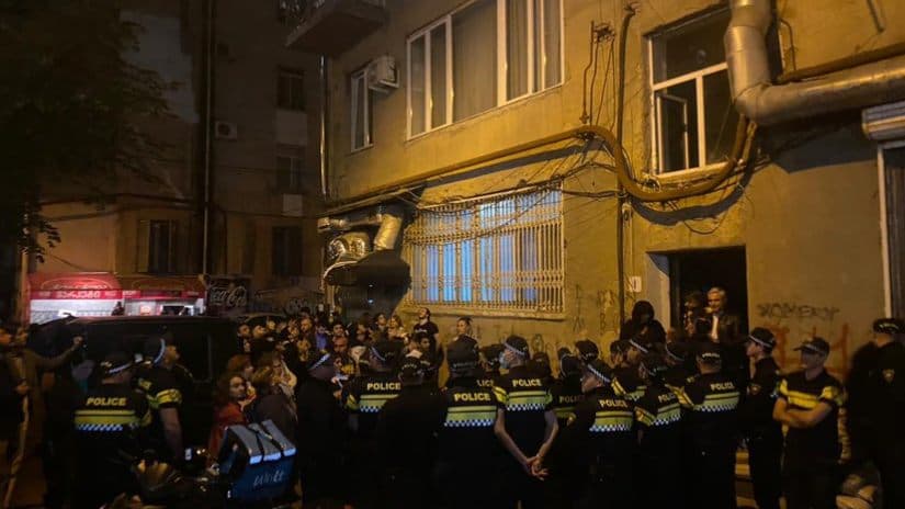 Frontnews image description