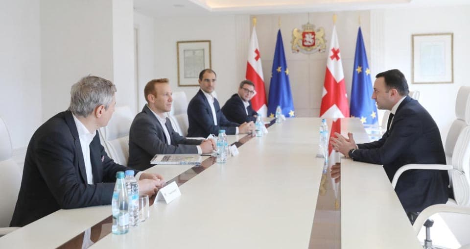 Frontnews image description