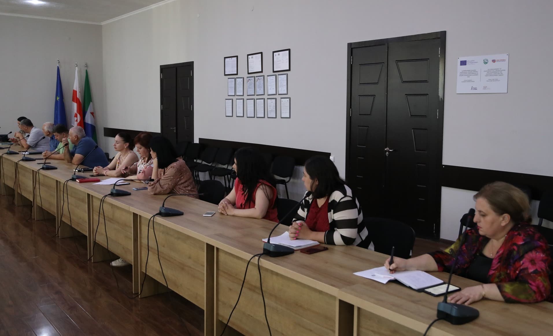 Frontnews image description