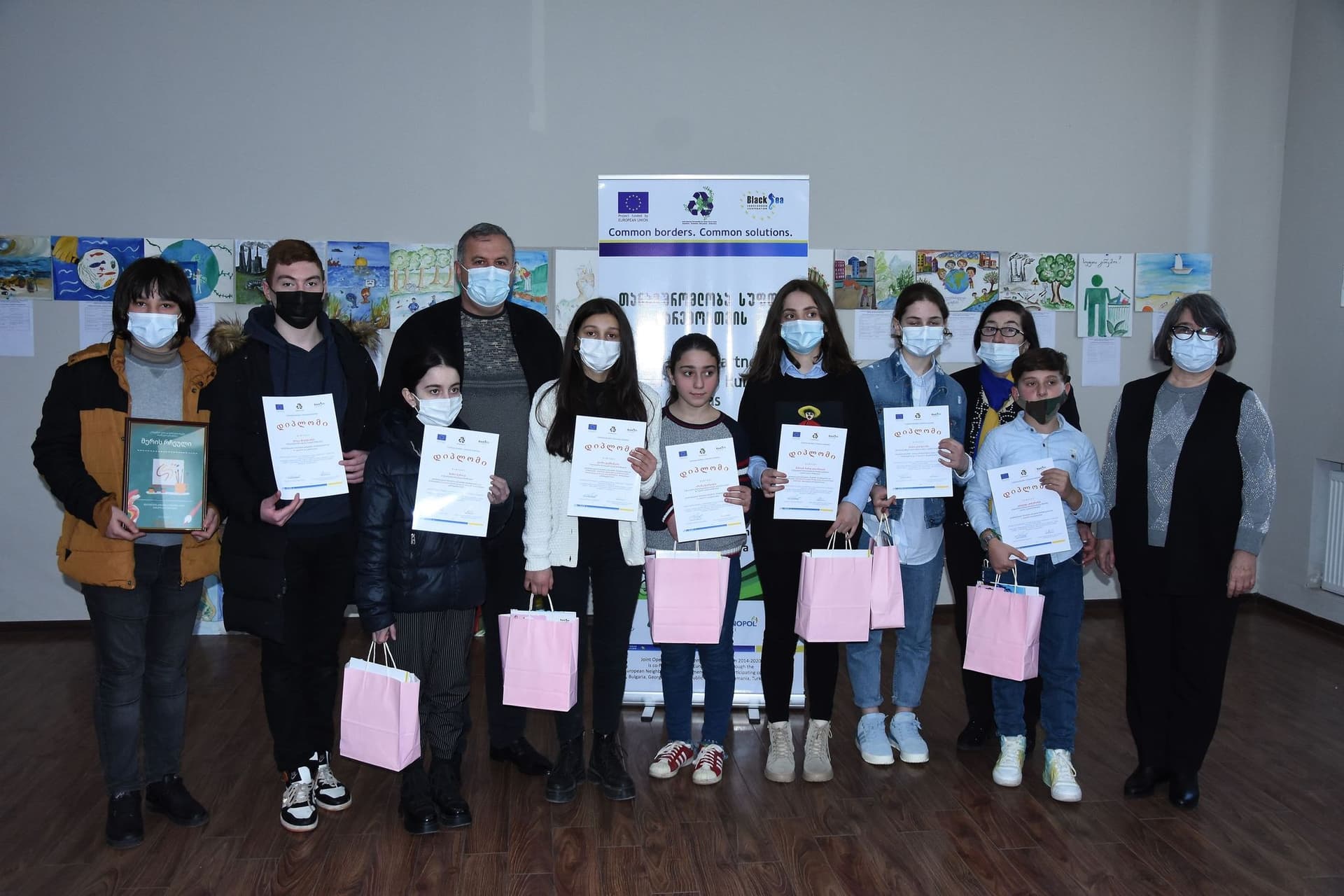 Frontnews image description