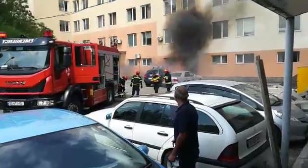 ლუბლიანას ქუჩაზე გაჩერებულ ავტომობილს ცეცხლი გაუჩნდა