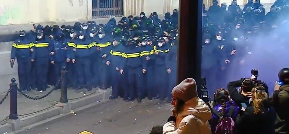 Frontnews image description