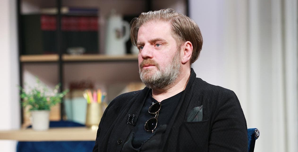 Frontnews image description