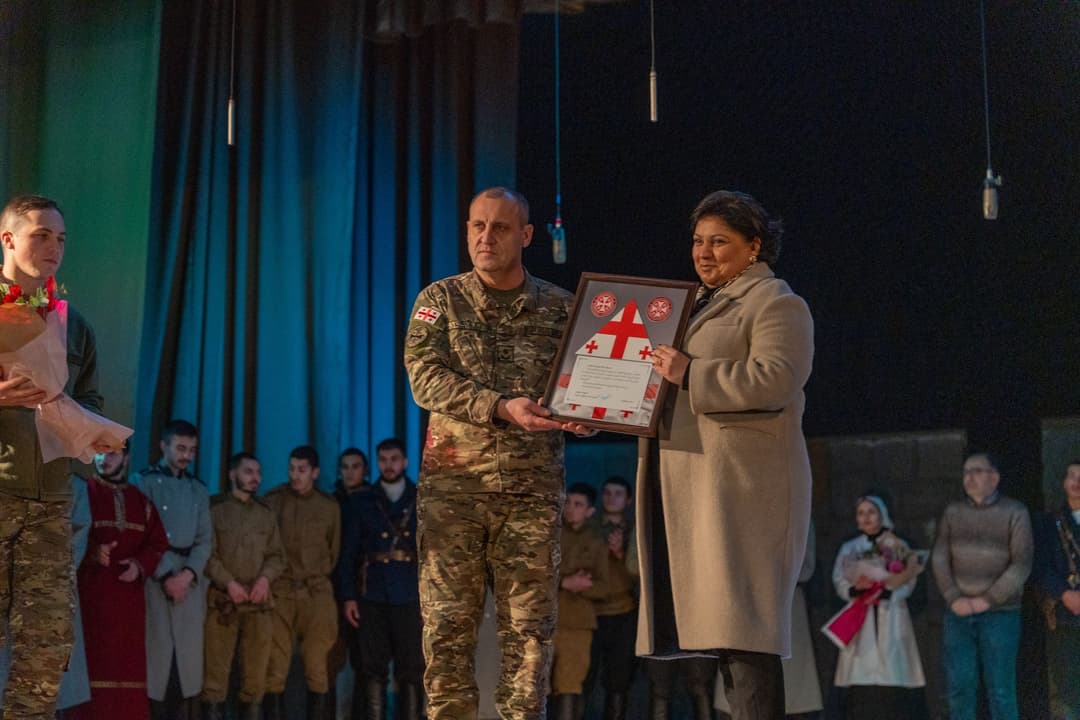 ეროვნული თავდაცვის აკადემიის იუნკერებმა 1921 წელს საბჭოთა ოკუპაციის წინააღმდეგ ბრძოლაში დაღუპულ გმირებს სპექტაკლი – “იუნკერი“ მიუძღვნეს