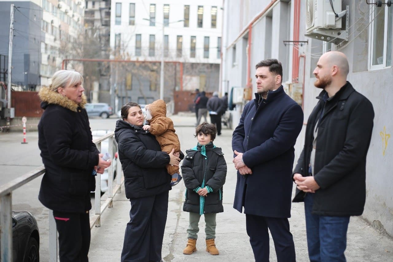 Frontnews image description