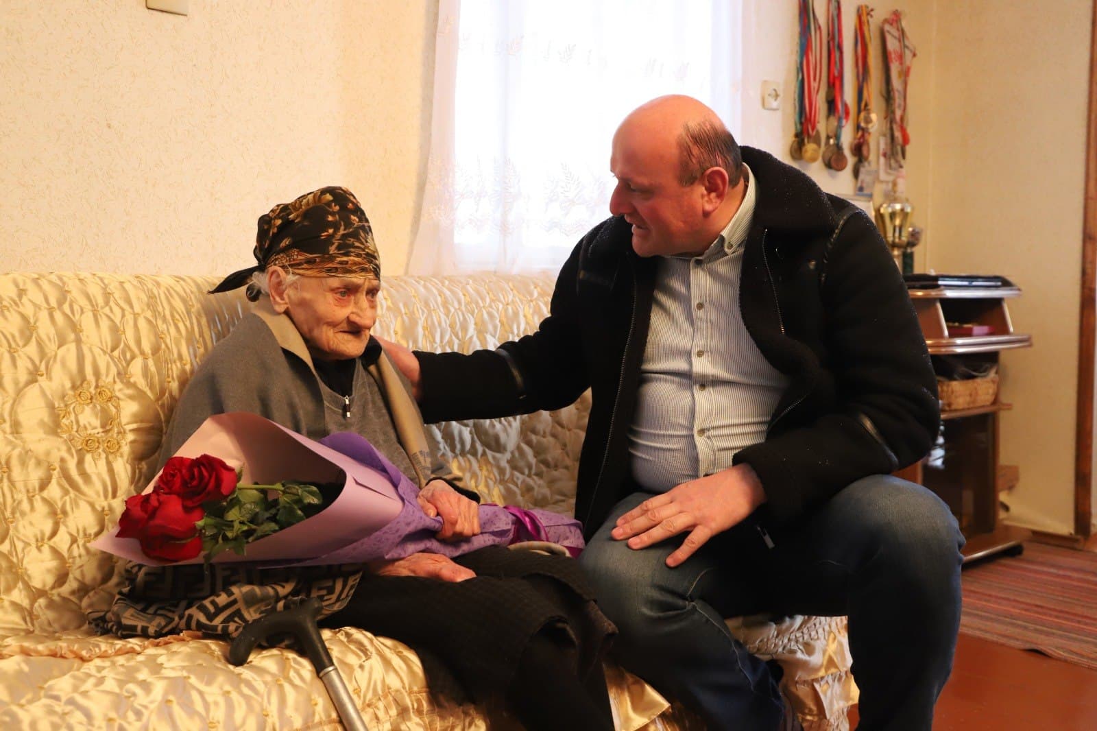 Frontnews image description