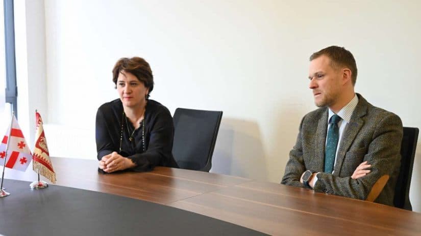 Frontnews image description