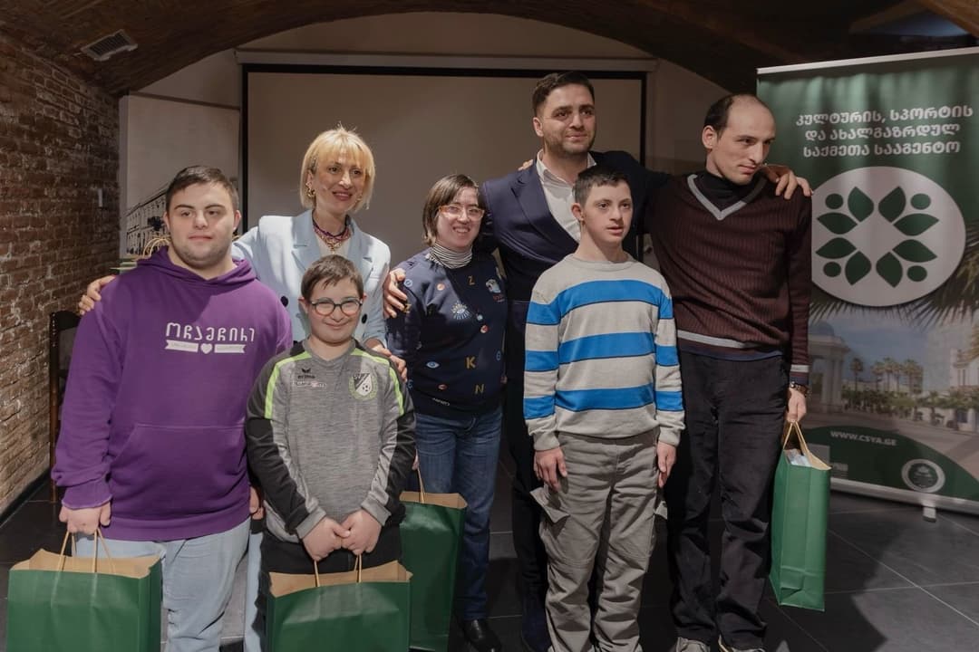 განსაკუთრებული საჭიროების მქონე დროებით დევნილი მოზარდები ილია ჭავჭავაძის ლიტერატურულ-მემორიალურ მუზეუმს ეწვივნენ