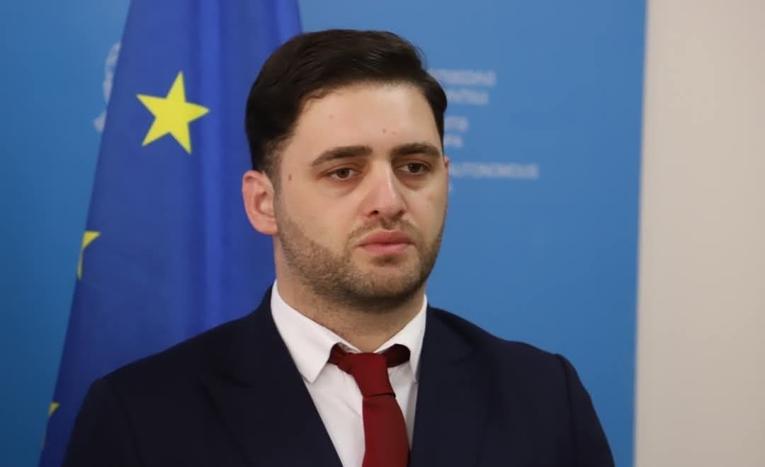 ბექა ღვაჩლიანი – ქართული ენისა და ლიტერატურის ფუნდამენტური ფასეულობების დაცვა და ეროვნული თვითმყოფადობის შენარჩუნება, პედაგოგთა შეუპოვარი შრომის შედეგია