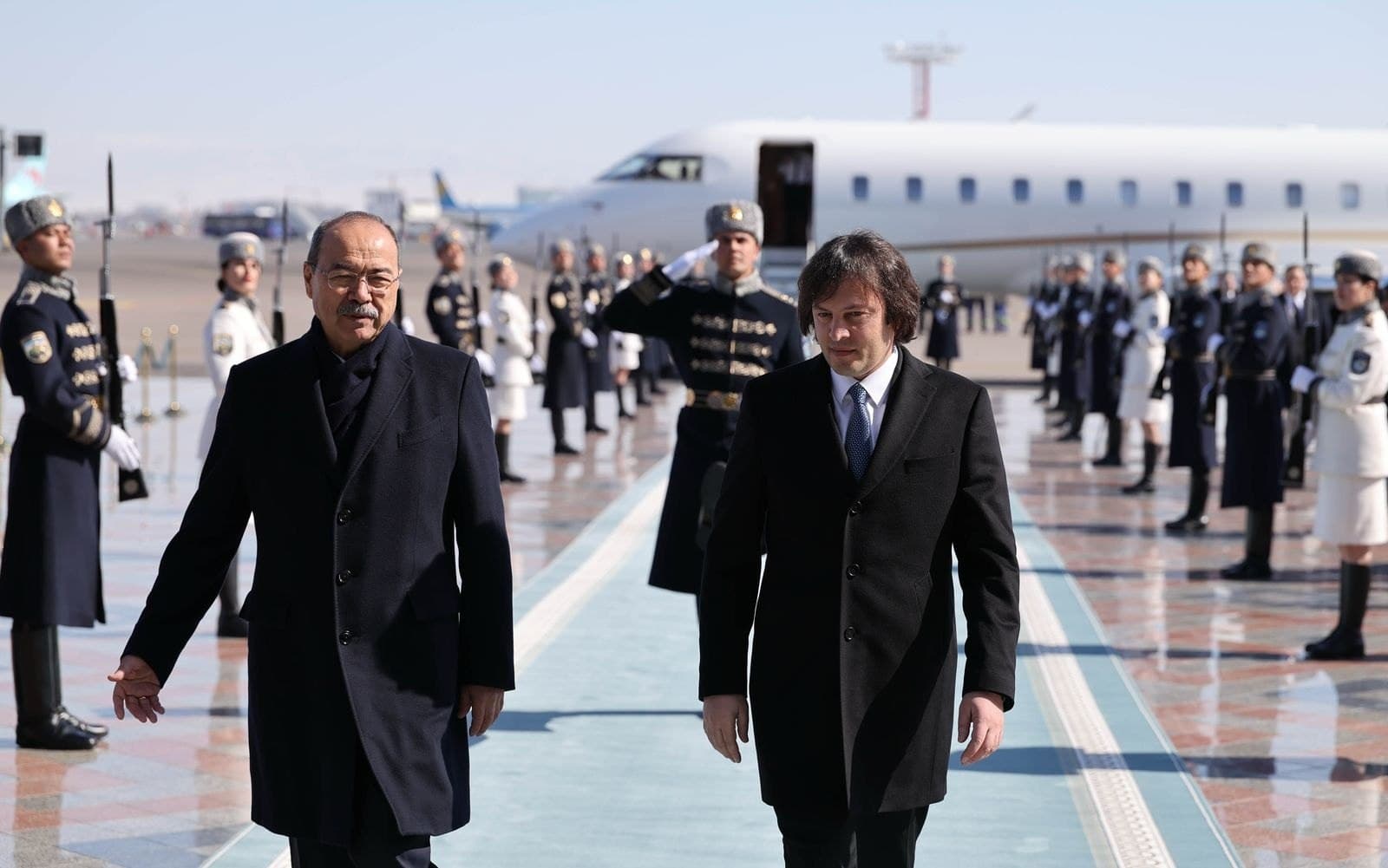 Frontnews image description