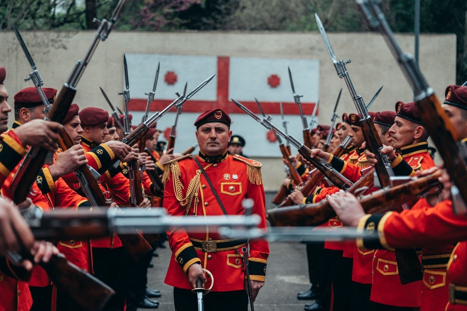 Frontnews image description