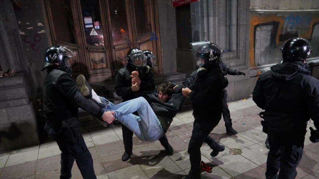 Frontnews image description