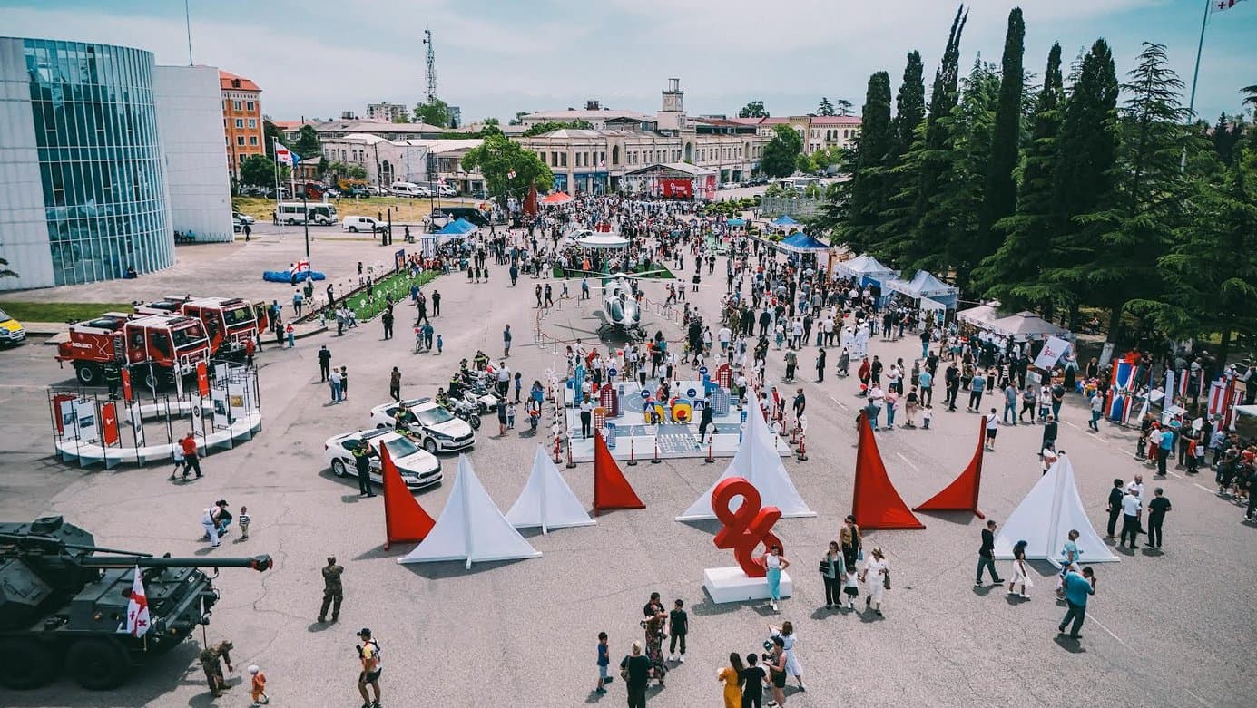 Frontnews image description