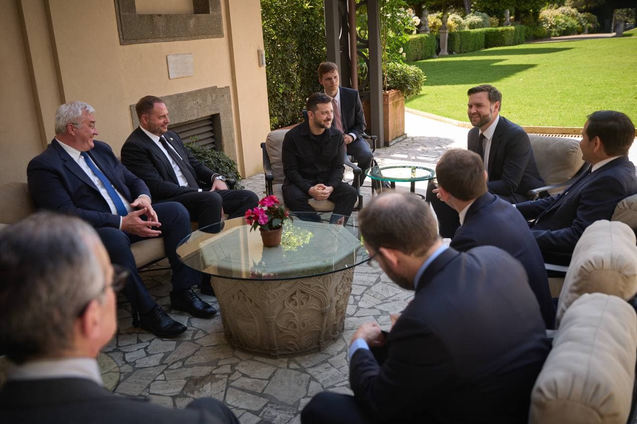 <p>Ukrainian President Volodymyr Zelenskyy met with US Vice President J.D. Vance and Secretary of State Marco Rubio in Rome to discuss the ongoing war in Ukraine and the path toward a sustainable peace.</p><p>During the meeting, Zelenskyy emphasized that Ukraine remains open to genuine diplomatic efforts, while expressing frustration with recent talks in Istanbul, where Russia sent only low-level representatives lacking decision-making authority.</p><blockquote><p>“I reaffirmed that Ukraine is ready to be engaged in real diplomacy and underscored the importance of a full and unconditional ceasefire as soon as possible,” Zelenskyy stated.</p></blockquote><p>The leaders also discussed tightening sanctions against Russia, strengthening bilateral trade and defense cooperation, the battlefield situation, and an upcoming prisoner exchange.</p><p>Zelenskyy stressed the need for sustained pressure on Moscow until it becomes willing to end the war, adding:</p><blockquote><p>“Pressure is needed against Russia until they are eager to stop the war. And, of course, we talked about our joint steps to achieve a just and durable peace.”</p></blockquote><p>He concluded by thanking the American people for their continued support:</p><blockquote><p>“Thank you to all American people for the support and leadership in saving lives.”</p></blockquote>