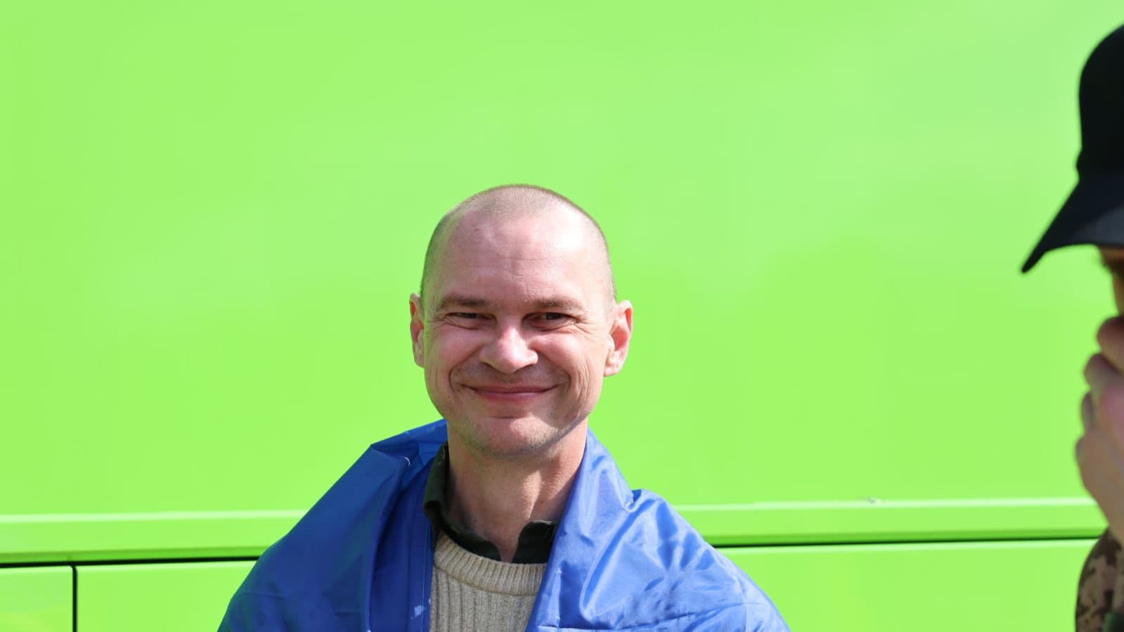 <p>Ukrainian Defense Minister Rustem Umerov has confirmed the return of another group of Ukrainian prisoners of war from Russian captivity, highlighting that among those brought home are severely wounded and seriously ill defenders of Ukraine, including soldiers under the age of 25.</p><p>“This exchange is the result of systematic diplomatic and coordinated efforts,” Umerov stated, underscoring the complexity and persistence required to secure the release of Ukrainian captives.</p><p>President Volodymyr Zelenskyy also addressed the development, announcing that another stage of prisoner exchanges had been completed. “Today, warriors of the Armed Forces, the National Guard, and the State Border Guard Service are returning home. Most of them had been in captivity since 2022. We are doing everything possible to find each person, to verify the information on every name. We must bring all our people home,” Zelenskyy wrote on social media, thanking everyone involved in the process.</p><p>As with previous exchanges, the exact location of the handover was not disclosed by Ukrainian authorities. On the Russian side, state news agency TASS, citing the Ministry of Defense, reported the return of another group of Russian military personnel from Ukrainian-controlled territory. According to the report, the exchanged Russian soldiers were transported to Belarus and from there transferred to clinics operated by Russia’s Defense Ministry.</p><p>The swap is part of an ongoing agreement between Kyiv and Moscow, initially reached during negotiations in Istanbul on June 2, which included arrangements for the exchange of both prisoners of war and the bodies of fallen soldiers.</p>