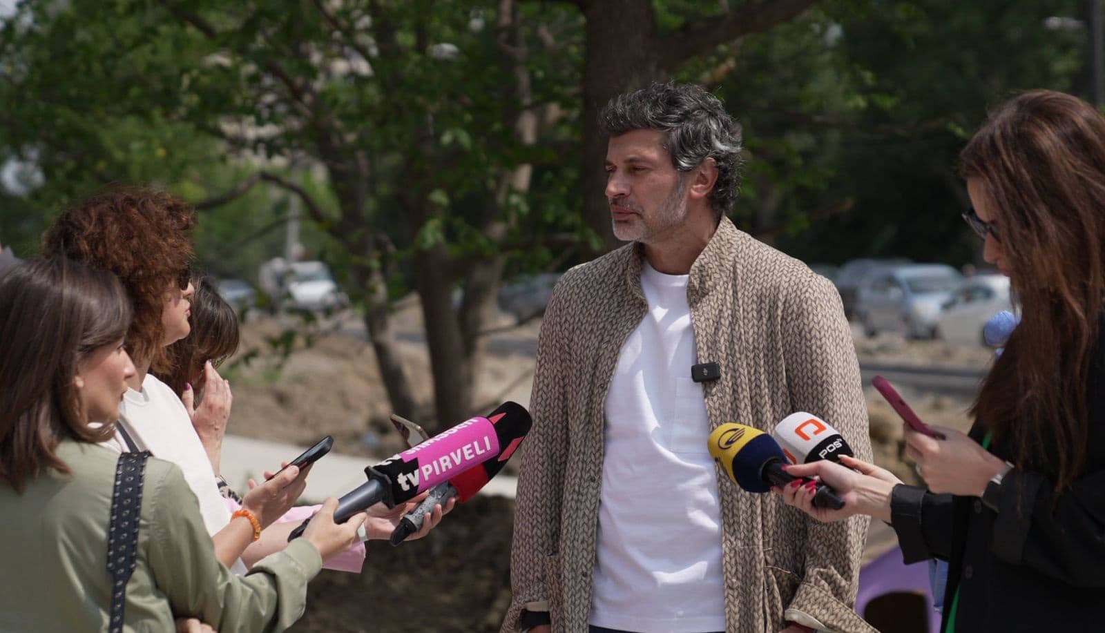 Frontnews image description