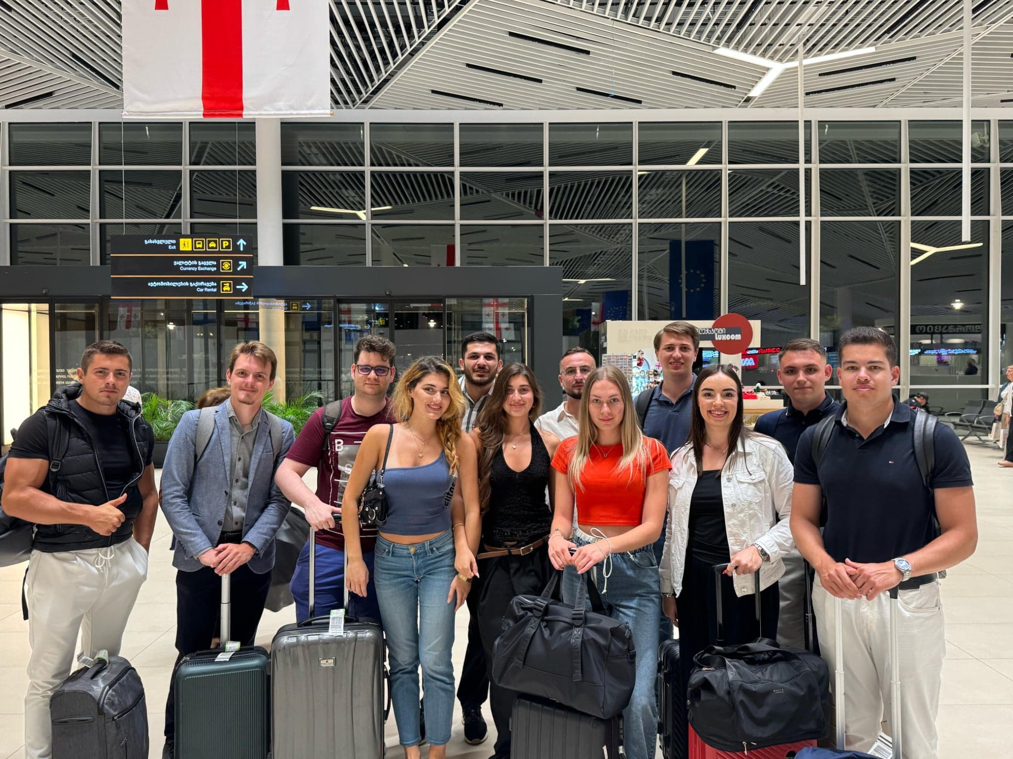 Frontnews image description